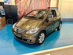 Beige Usado 2009 Mercedes A180 Avantgarde Berlina | 8900 € (Precio justo)