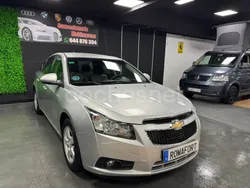 Gris / plata Usado 2012 Chevrolet Cruze LS Berlina | 4499 € (Precio justo)