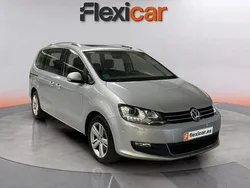 Gris Usado 2017 VW Sharan Advance Monovolumen | 21.990 € (Un poco caro)