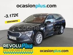 Negro Usado 2023 Skoda Octavia Selection Familiar | 28.300 € (Precio justo)