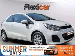 Blanco Usado 2015 Kia Rio Utilitario | 6990 € (Precio justo)