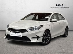 Blanco Usado 2024 Kia Ceed Utilitario | 20.900 € (Un poco caro)