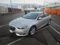 Gris / plata Usado 2018 Opel Insignia Selective Berlina | 12.500 € (Precio justo)