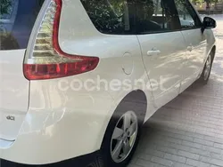 Blanco Usado 2011 Renault Grand Scénic III Dynamique Monovolumen | 5990 € (Buen precio)