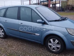 Marrón Usado 2005 Renault Grand Scénic II Dynamique Monovolumen | 3900 € (Precio justo)