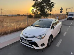 Blanco Usado 2018 Toyota Avensis Advance Berlina | 13.500 € (Buen precio)