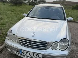 Gris / plata Usado 2005 Mercedes C220 Avantgarde Familiar | 2600 €