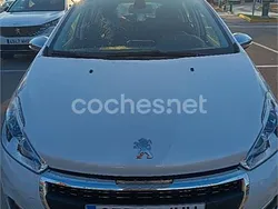 Blanco Usado 2015 Peugeot 208 Allure Utilitario | 8500 € (Precio justo)