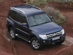 Blanco Usado 2010 Mitsubishi Montero Intense SUV | 15.900 € (Super precio)