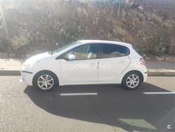 Blanco Usado 2014 Peugeot 208 Active Utilitario | 7100 € (Precio justo)