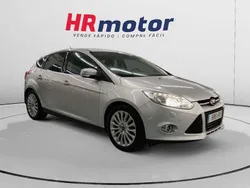 Gris Usado 2014 Ford Focus Titanium Utilitario | 8690 € (Un poco caro)