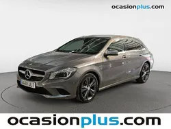 Gris / plata Usado 2016 Mercedes CLA220 Shooting Brake Urban Familiar | 24.800 € (Un poco caro)