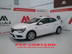 Blanco Usado 2020 Renault Mégane IV Business Berlina | 15.499 € (Precio justo)