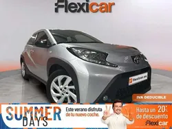 Gris Usado 2024 Toyota Aygo X-play Utilitario | 15.190 € (Precio justo)