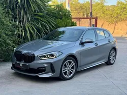Gris Usado 2024 BMW 118 Sport Line Utilitario | 29.900 € (Precio justo)