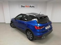 Azul Usado 2023 Seat Arona FR SUV | 19.900 € (Un poco caro)