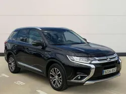 Negro Usado 2018 Mitsubishi Outlander Motion SUV | 17.690 € (Precio justo)
