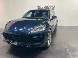 Azul oscuro Usado 2018 Porsche Cayenne Turbo SUV | 59.000 €