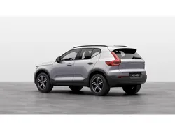 Gris Nuevo 2024 Volvo XC40 Plus SUV | 43.300 € (Un poco caro)