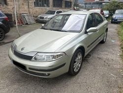 Gris Usado 2003 Renault Laguna II Dynamique Berlina | 2200 € (Buen precio)