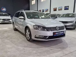 Gris Usado 2011 VW Passat Advance Berlina | 9800 €
