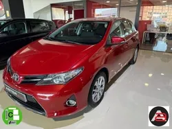 Rojo Usado 2014 Toyota Auris Utilitario | 11.750 € (Precio justo)