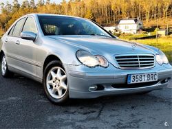 Gris / plata Usado 2001 Mercedes C200 Elegance Berlina | 5300 € (Un poco caro)