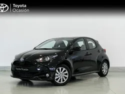 Negro Usado 2024 Toyota Yaris Hybrid Active | 23.150 € (Precio justo)