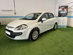 Blanco Usado 2010 Fiat Punto Active Utilitario | 4490 € (Un poco caro)
