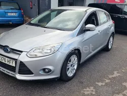 Gris / plata Usado 2012 Ford Focus Trend Berlina | 6000 € (Precio justo)