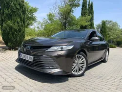 Marrón Usado 2021 Toyota Camry Luxury Berlina | 23.990 € (Precio justo)
