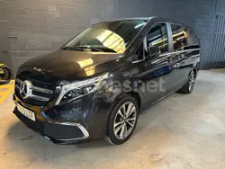 Gris / plata Usado 2021 Mercedes V220 Avantgarde Monovolumen | 64.999 €
