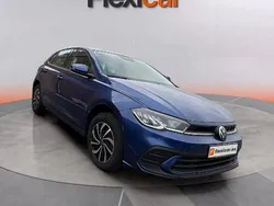 Azul Usado 2024 VW Polo Life Berlina | 16.990 € (Buen precio)