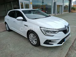 Blanco Usado 2022 Renault Mégane IV Business Berlina | 15.800 € (Precio justo)