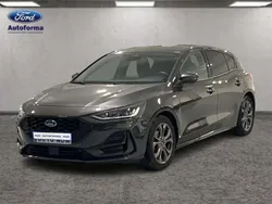 Gris Usado 2022 Ford Focus ST-Line Berlina | 30.500 €