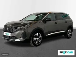 Gris Usado 2024 Peugeot 5008 Allure Monovolumen | 32.400 € (Caro)