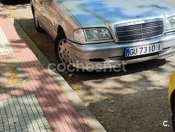 Gris / plata Usado 2000 Mercedes C250 Elegance Familiar | 4500 €