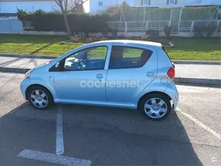 Gris / plata Usado 2006 Toyota Aygo Utilitario | 5250 € (Un poco caro)