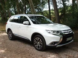 Blanco Usado 2018 Mitsubishi Outlander Motion SUV | 17.800 € (Precio justo)