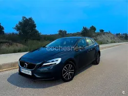 Azul Usado 2018 Volvo V40 Momentum Familiar | 15.490 € (Un poco caro)
