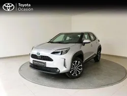 Gris Usado 2024 Toyota Yaris Cross Active SUV | 25.400 € (Un poco caro)