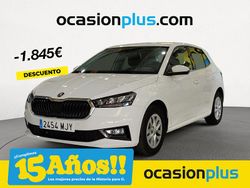 Blanco Usado 2023 Skoda Fabia Ambition Utilitario | 17.990 € (Precio justo)