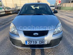 Gris / plata Usado 2005 Kia Rio EX Berlina | 2950 € (Precio justo)