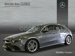 Mountaingrau met. Usado 2020 Mercedes A200 AMG line Berlina | 27.500 € (Buen precio)