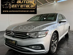 Gris / plata Usado 2021 VW Passat Executive Berlina | 17.499 € (Precio justo)