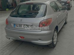 Gris / plata Usado 2004 Peugeot 206 Berlina | 1950 € (Buen precio)