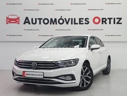 Blanco Usado 2021 VW Passat Executive Berlina | 17.990 € (Buen precio)