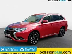 Rojo Usado 2016 Mitsubishi Outlander P-HEV SUV | 15.300 € (Precio justo)