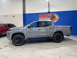 Gris / plata Usado 2022 Mitsubishi L200 Recogida | 28.999 € (Un poco caro)