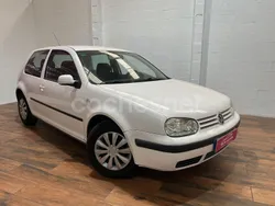 Blanco Usado 2002 VW Golf IV Conceptline Berlina | 3000 € (Precio justo)